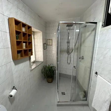 Makefemmina Gasthuis *